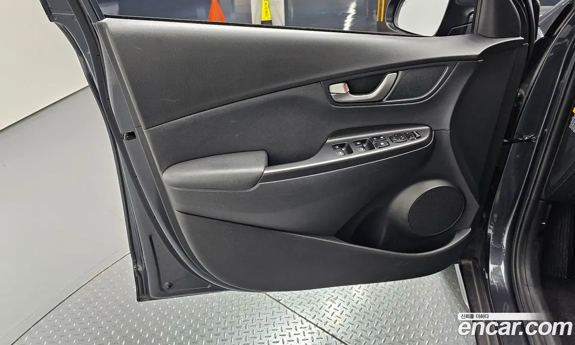 Hyundai Kona 2017 1.6 АКПП, фото 14