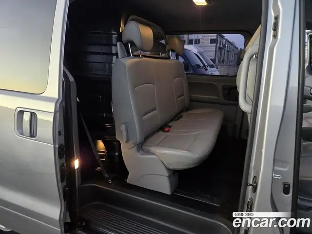 Hyundai Starex 2017 2.4 АКПП, миниатюра 9
