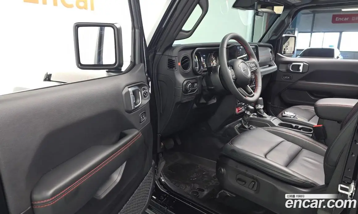 Jeep Wrangler 2024 2.0 АКПП, фото 13
