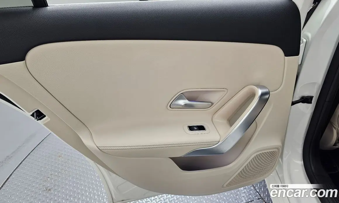 Mercedes-Benz A-Class 2024 2.0 АКПП, фото 14