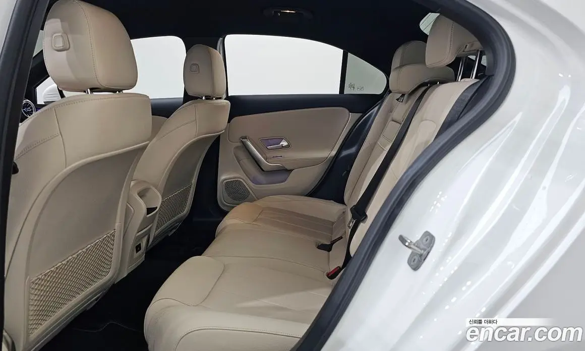 Mercedes-Benz A-Class 2024 2.0 АКПП, фото 17