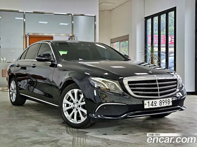 Mercedes-Benz E-Class, 2017, 121 600 км