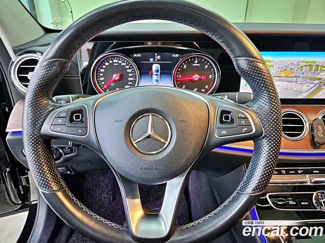 Mercedes-Benz E-Class 2017 1.9 АКПП, миниатюра 11