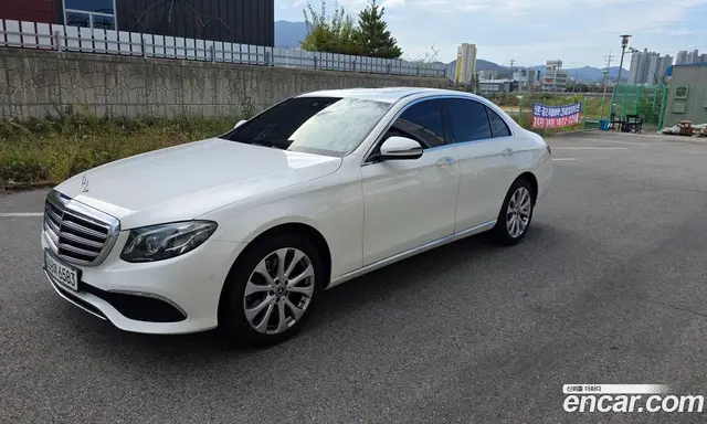 Mercedes-Benz E-Class, 2017, 177 000 км