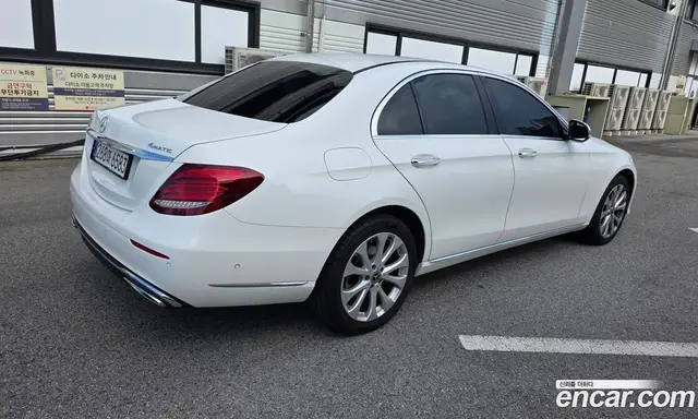 Mercedes-Benz E-Class 2017 1.9 АКПП, миниатюра 4