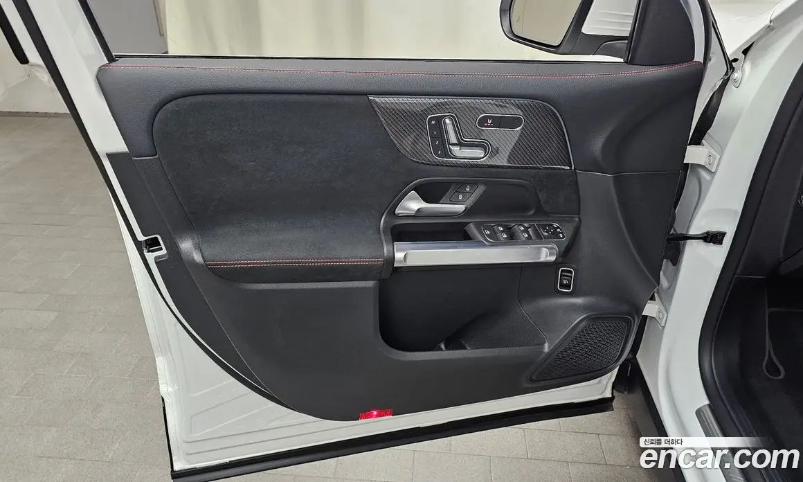Mercedes-Benz GLB-Class 2022 2.0 АКПП, фото 13