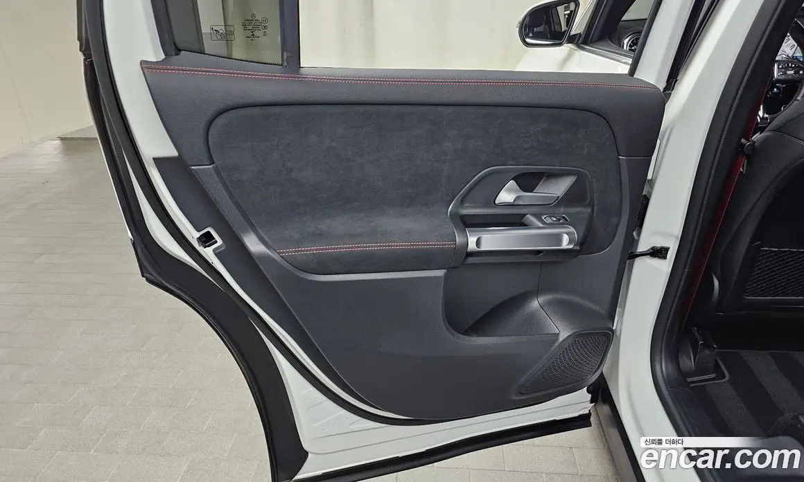 Mercedes-Benz GLB-Class 2022 2.0 АКПП, фото 14