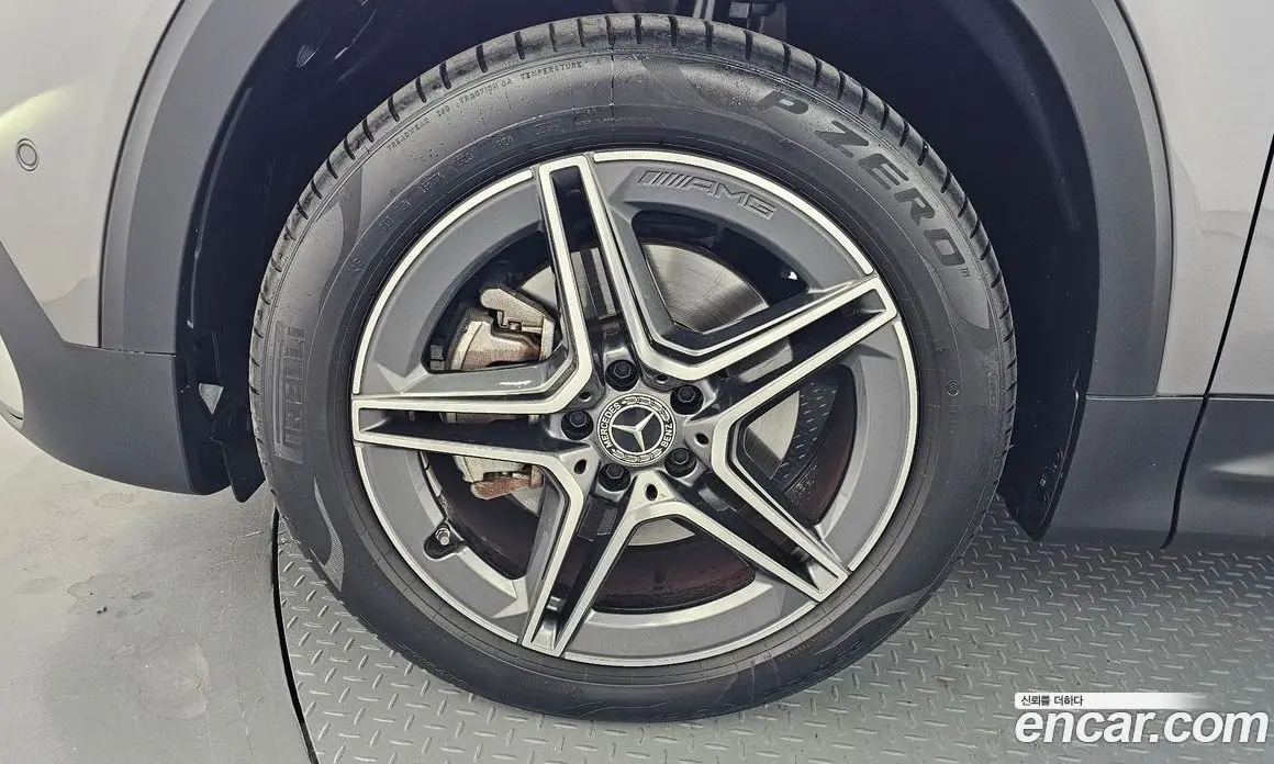 Mercedes-Benz GLB-Class 2023 2.0 АКПП, фото 4