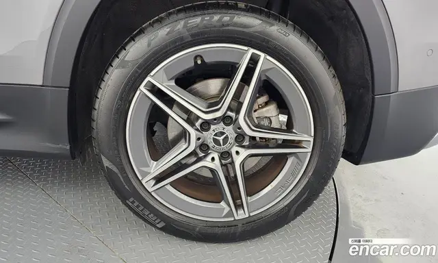 Mercedes-Benz GLB-Class 2023 2.0 АКПП, миниатюра 6