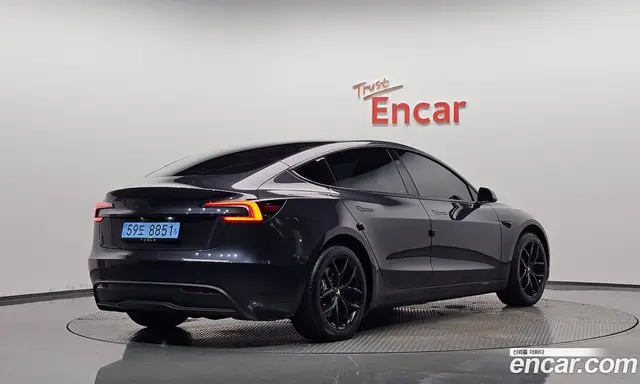 Tesla Model 3, 2026, 8 817 км