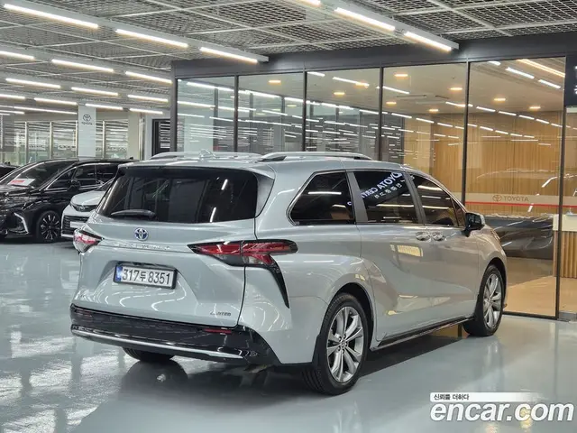 Toyota Sienna 2025 2.5 вариатор, миниатюра 2