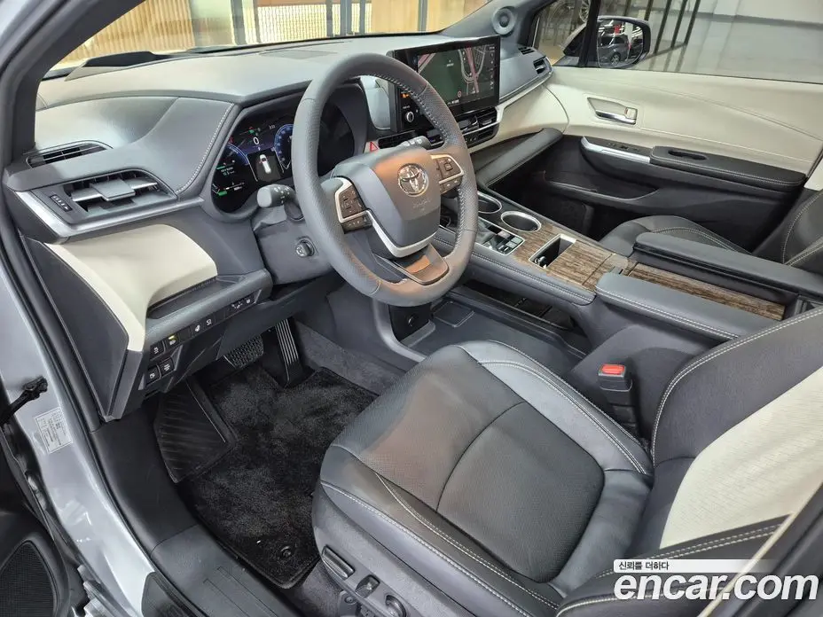 Toyota Sienna 2025 2.5 вариатор, фото 14