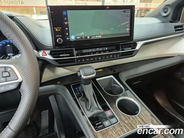 Toyota Sienna 2025 2.5 вариатор, миниатюра 7