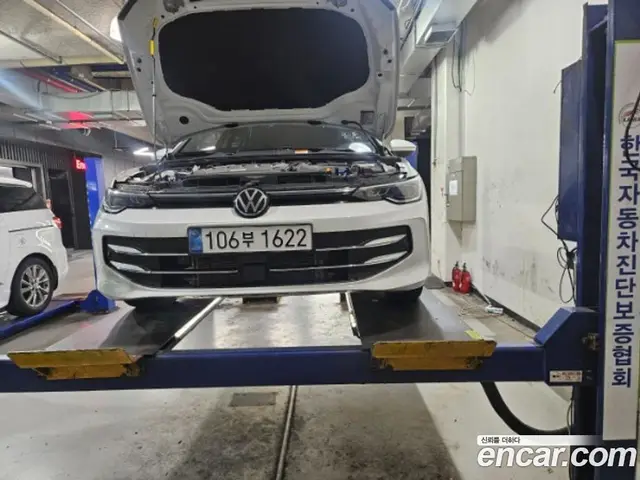 Volkswagen Golf, 2025, 17 876 км