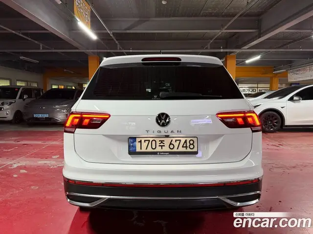 Volkswagen Tiguan 2023 2.0 АКПП, миниатюра 3
