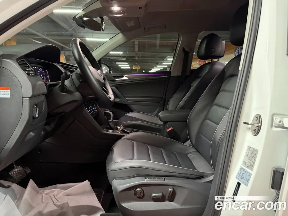 Volkswagen Tiguan 2023 2.0 АКПП, фото 10