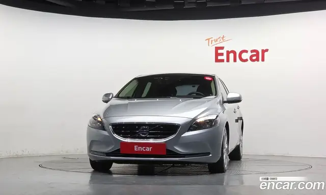 Volvo V40 2016 2.0 АКПП, миниатюра 3