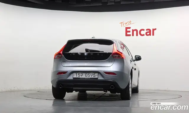 Volvo V40 2016 2.0 АКПП, миниатюра 4