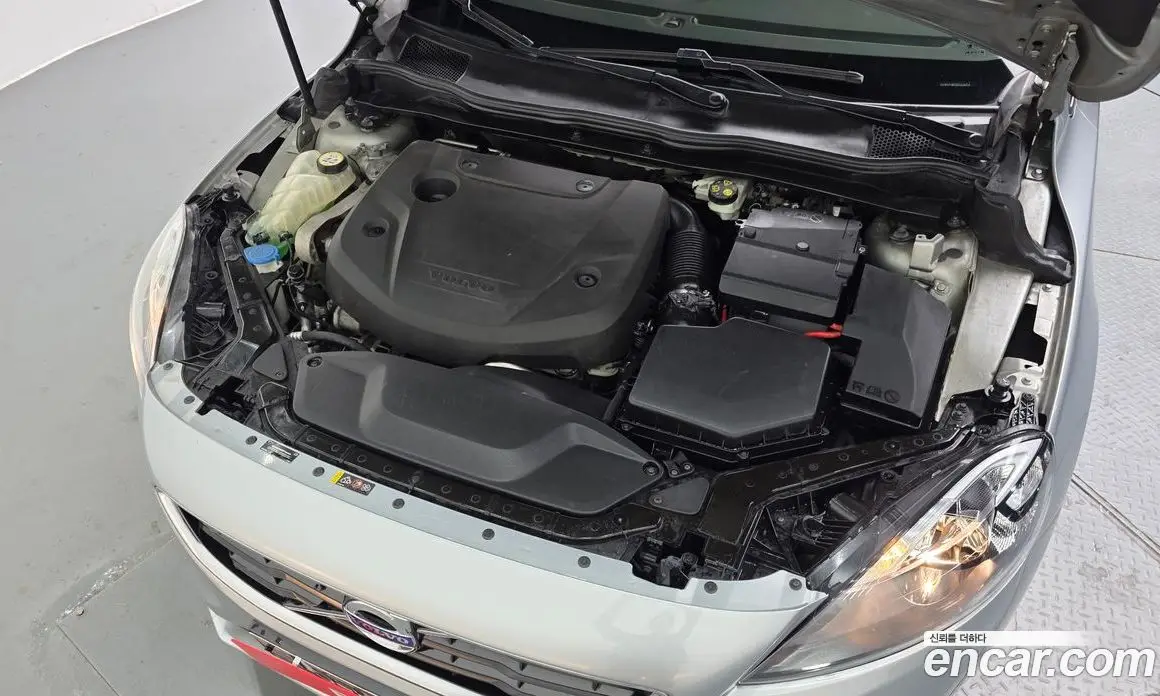 Volvo V40 2016 2.0 АКПП, фото 6