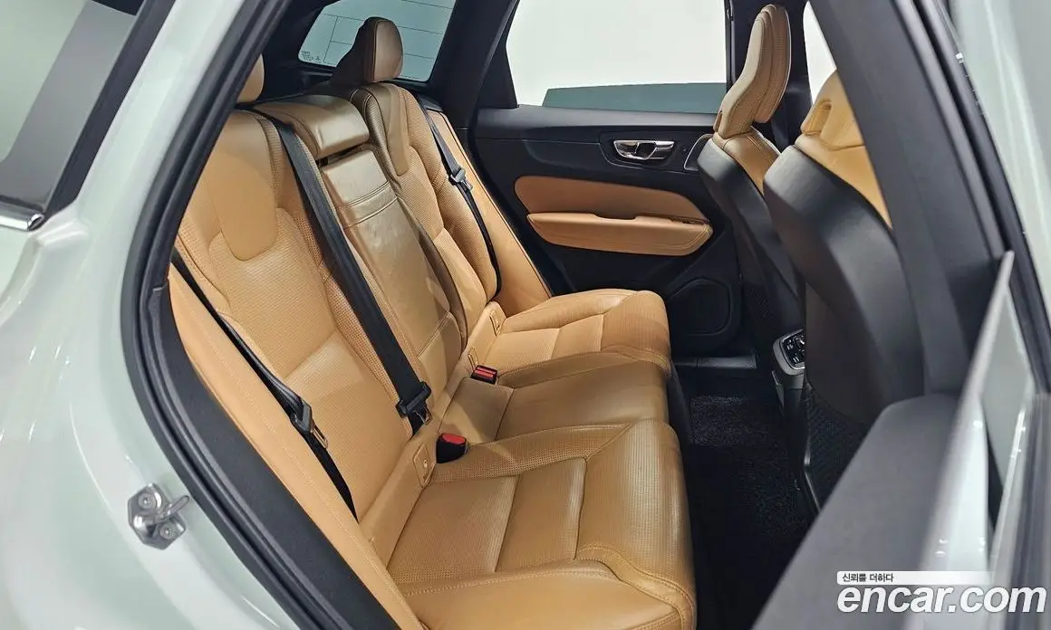 Volvo XC60 2019 2.0 АКПП, фото 11