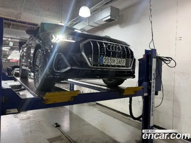 Audi Q3, 2023, 40 267 км