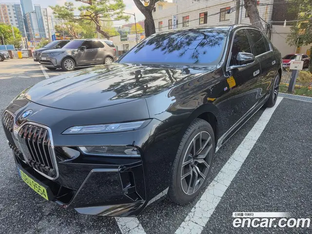 BMW 7 серия, 2024, 57 500 км