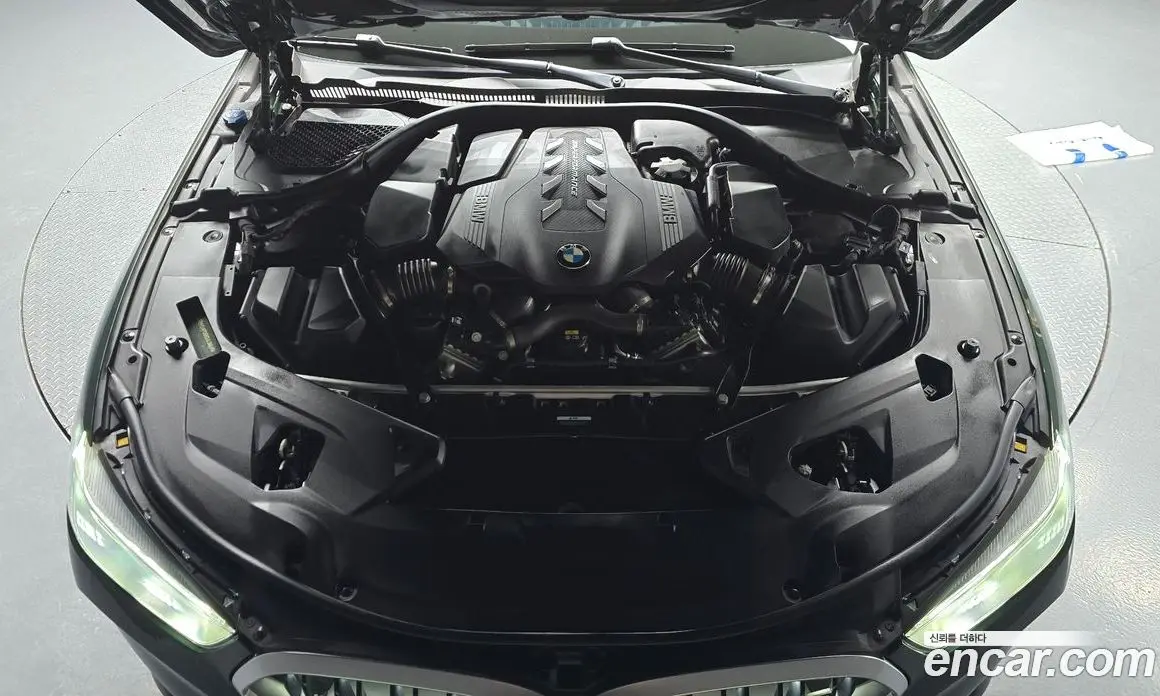 BMW 8 серия 2022 4.4 АКПП, фото 5