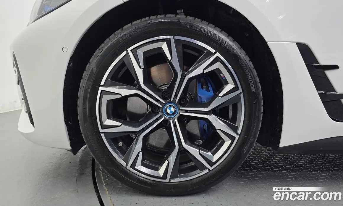 BMW i4 2023 0.2 АКПП, фото 4