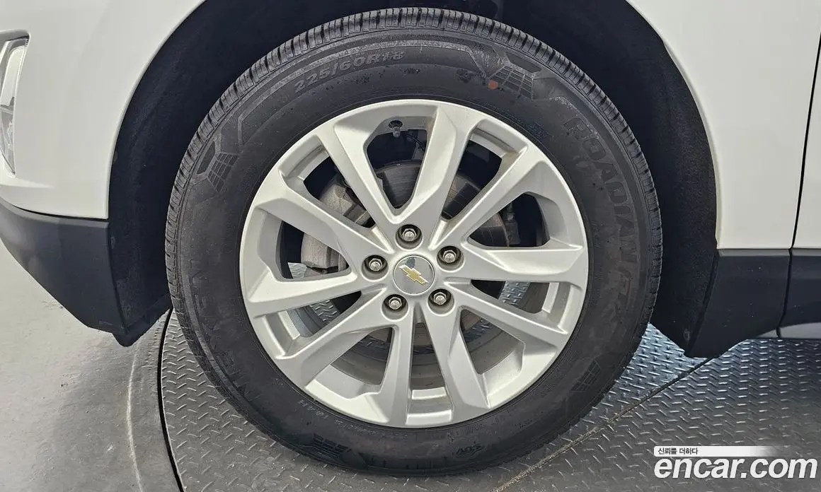 Chevrolet Equinox 2020 1.6 АКПП, фото 5