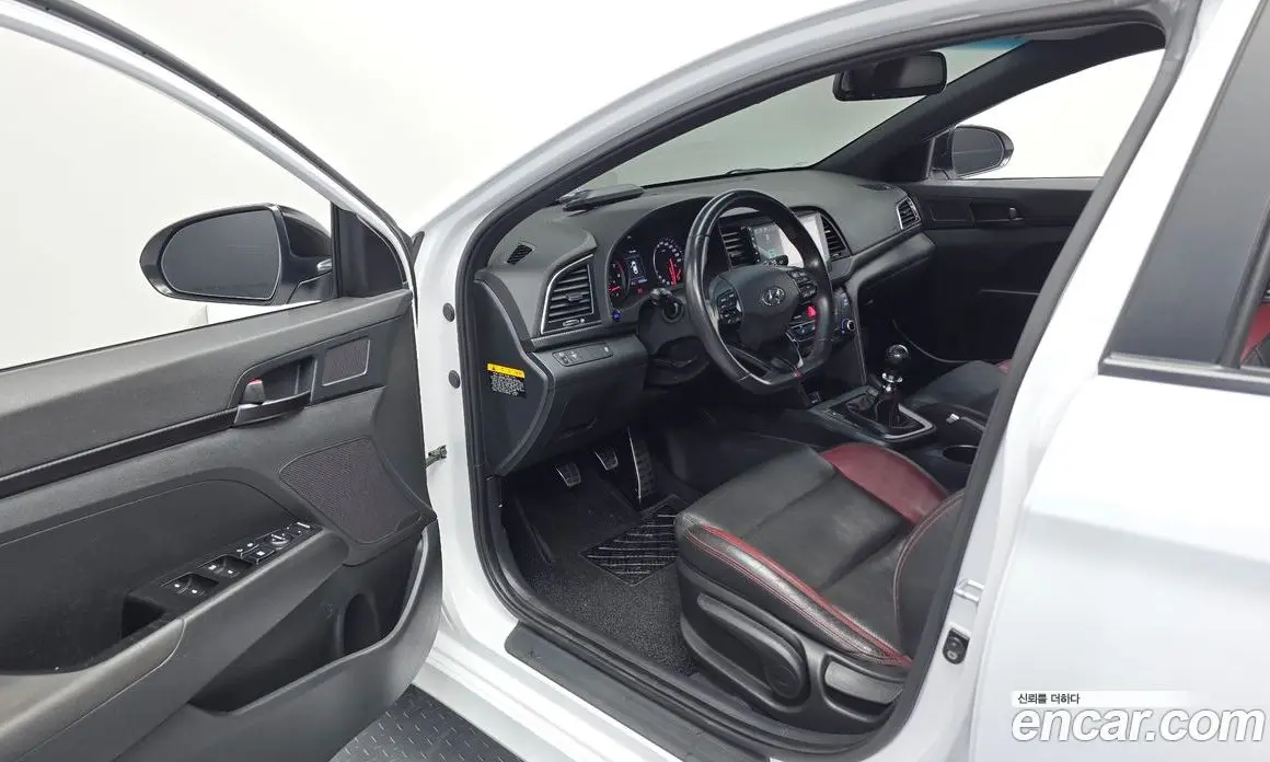Hyundai Avante 2016 1.6 МКПП, фото 12