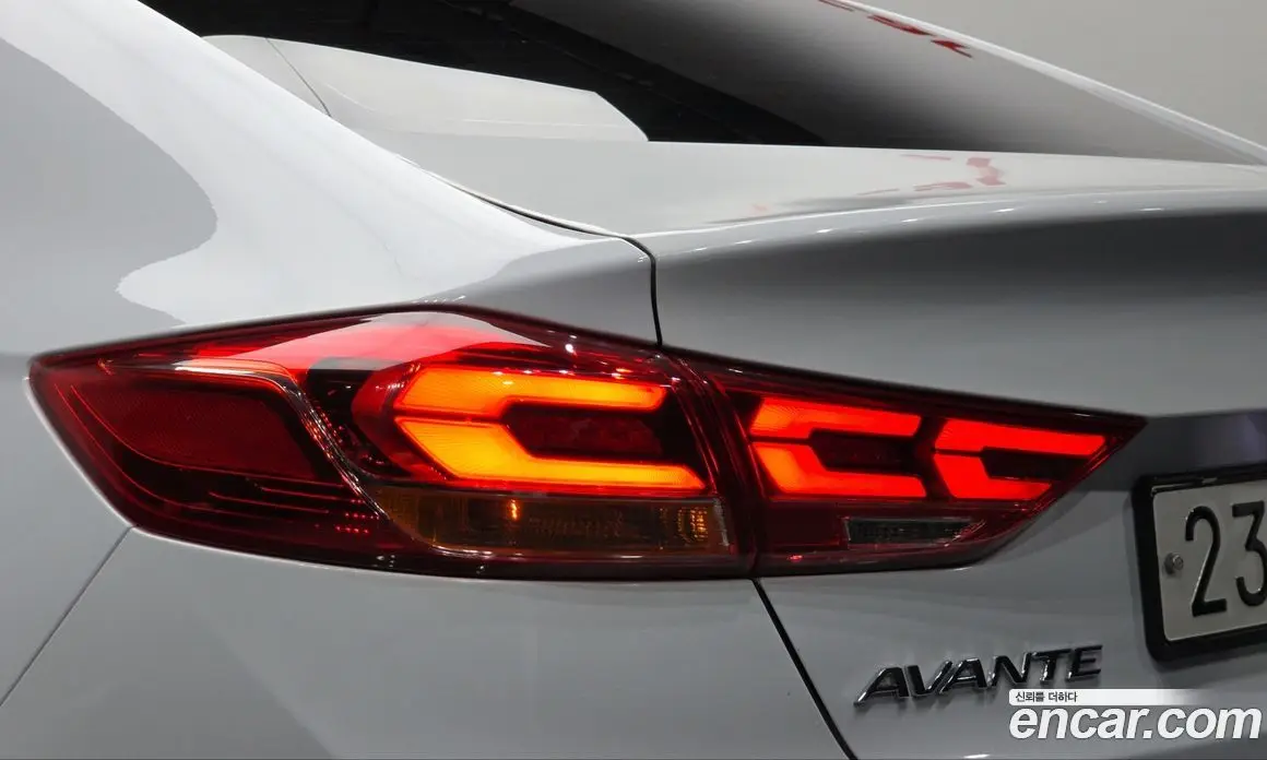 Hyundai Avante 2016 1.6 МКПП, фото 8