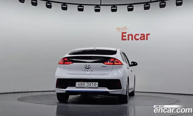 Hyundai Ioniq 2016 1.6 АКПП, миниатюра 4 Hyundai Ioniq 2016 1.6 АКПП, миниатюра 4