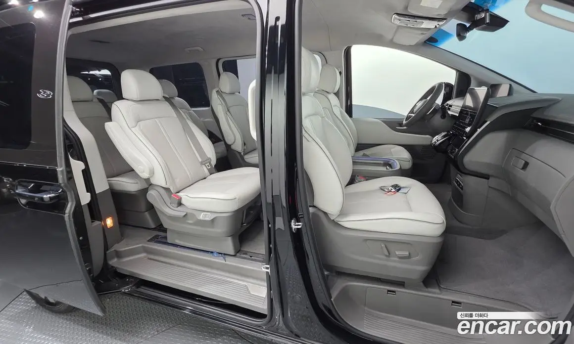 Hyundai Staria 2021 2.2 АКПП, фото 16