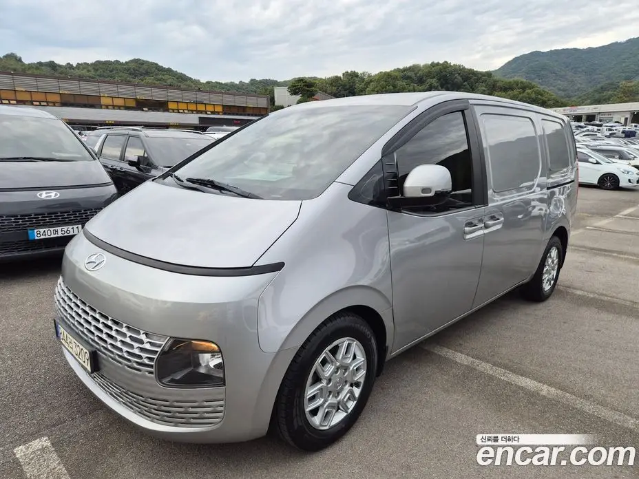 Hyundai Staria 2022 2.2 АКПП, фото 3