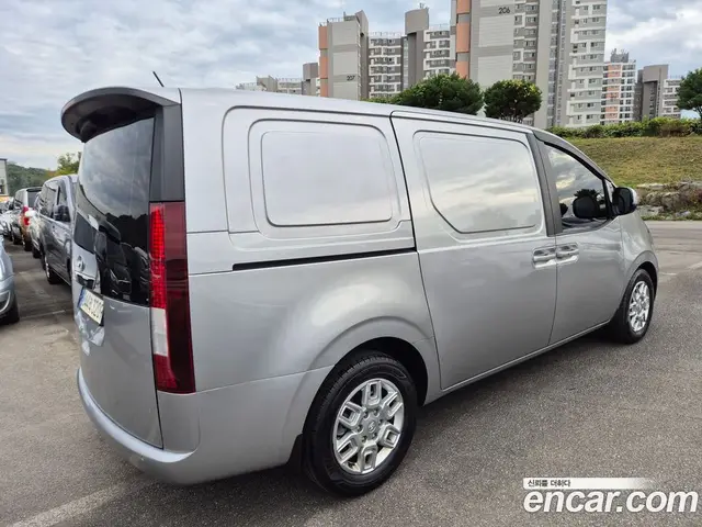 Hyundai Staria 2022 2.2 АКПП, миниатюра 4