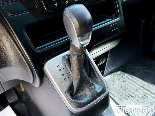 Hyundai Staria 2023 2.2 АКПП, миниатюра 9