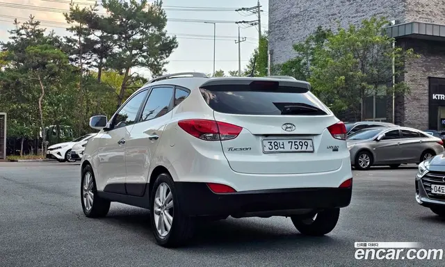 Hyundai Tucson 2010 2.0 АКПП, миниатюра 4