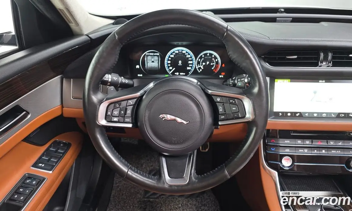 Jaguar XF 2019 2.0 АКПП, фото 13