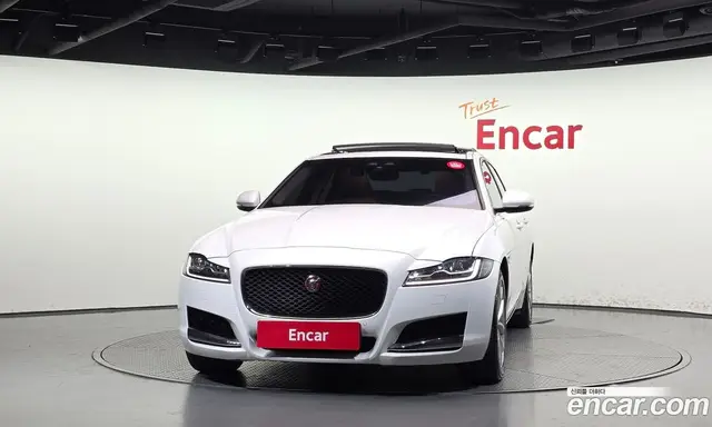Jaguar XF 2019 2.0 АКПП, миниатюра 3