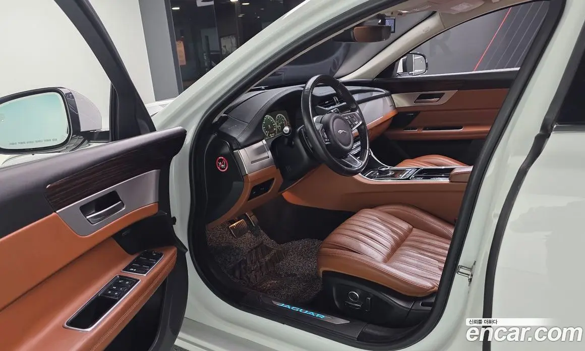 Jaguar XF 2019 2.0 АКПП, фото 10