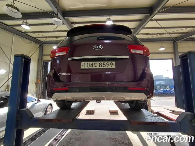 Kia Carnival 2017 2.2 АКПП, миниатюра 2