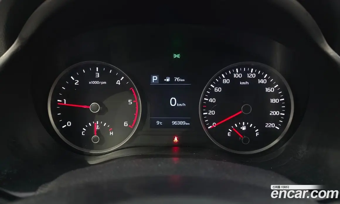 Kia Stonic 2017 1.6 АКПП, фото 11