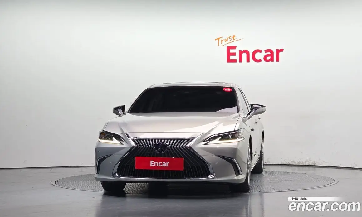 Lexus ES 2018 2.5 АКПП, фото 3
