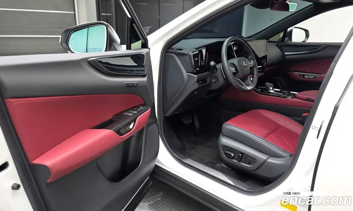 Lexus NX 2025 2.5 АКПП, фото 13