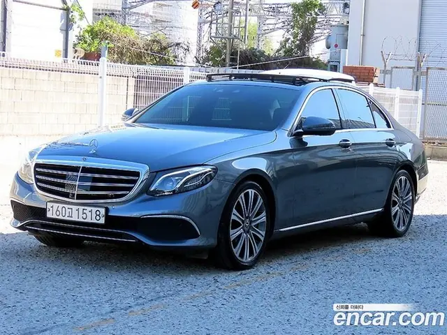 Mercedes-Benz E-Class, 2020, 106 209 км