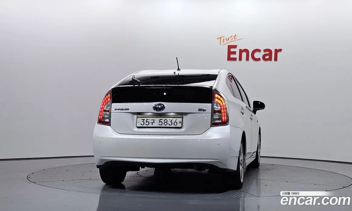 Toyota Prius 2012 1.8 АКПП, фото 4
