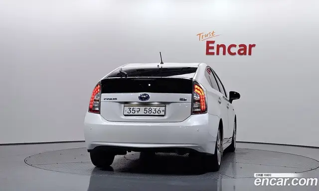 Toyota Prius 2012 1.8 АКПП, миниатюра 4