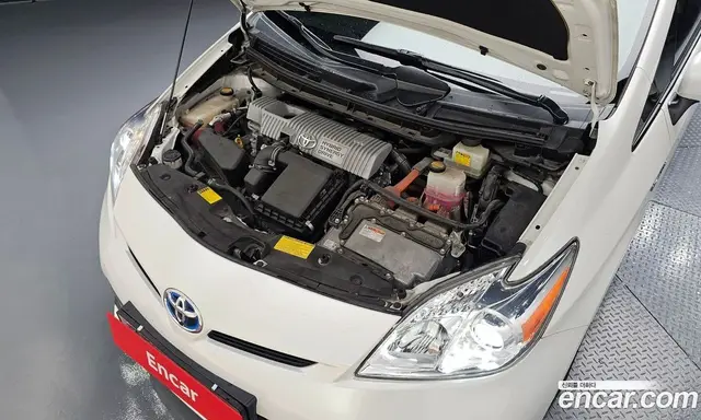 Toyota Prius 2012 1.8 АКПП, миниатюра 6