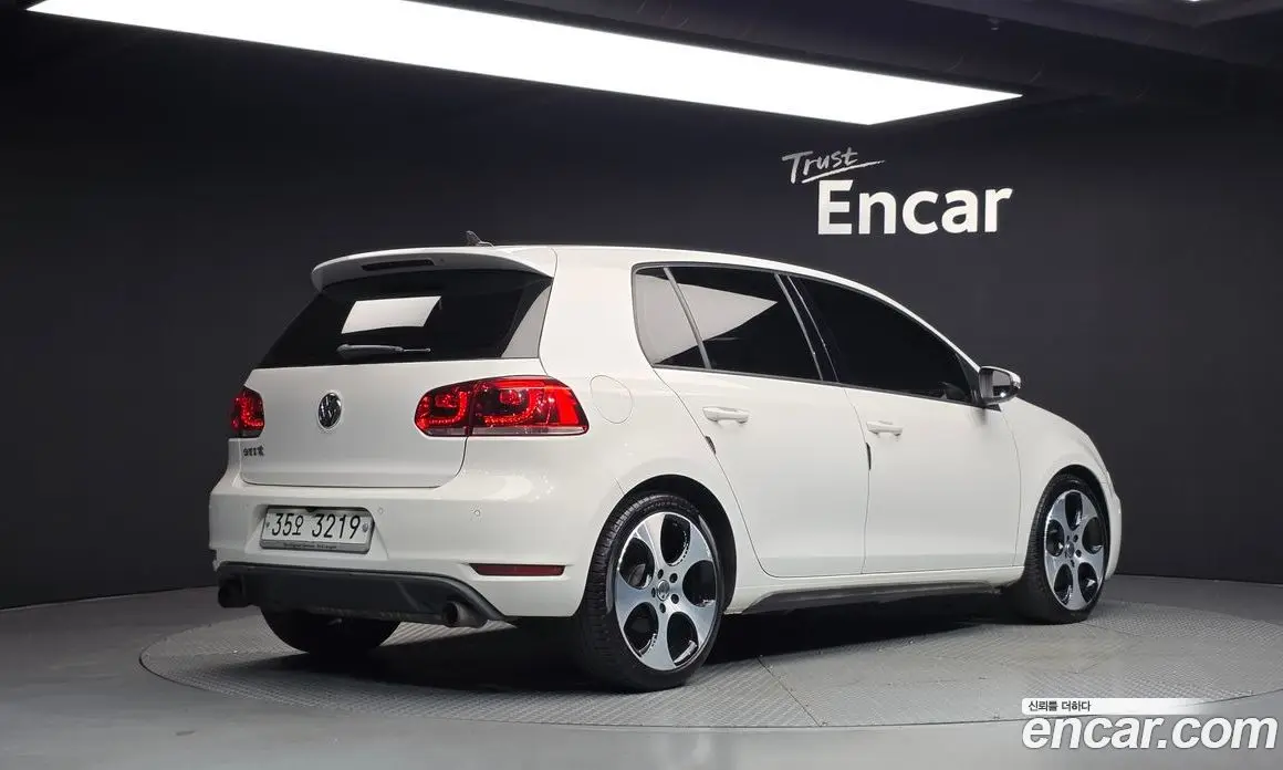 Volkswagen Golf 2011 2.0 АКПП, фото 2 Volkswagen Golf 2011 2.0 АКПП, фото 2