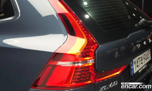 Volvo XC60 2022 2.0 АКПП, миниатюра 8